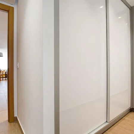 Appartement Falco 1 *